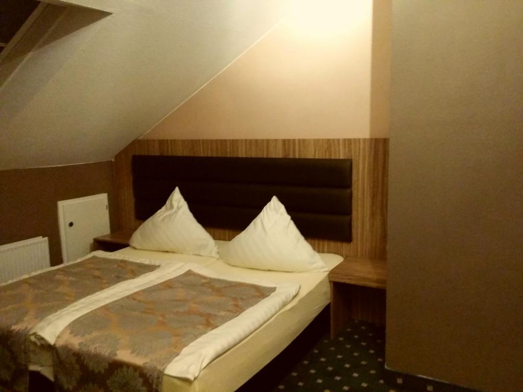 Abant Hotel Frankfurt Obertshausen Exteriér fotografie
