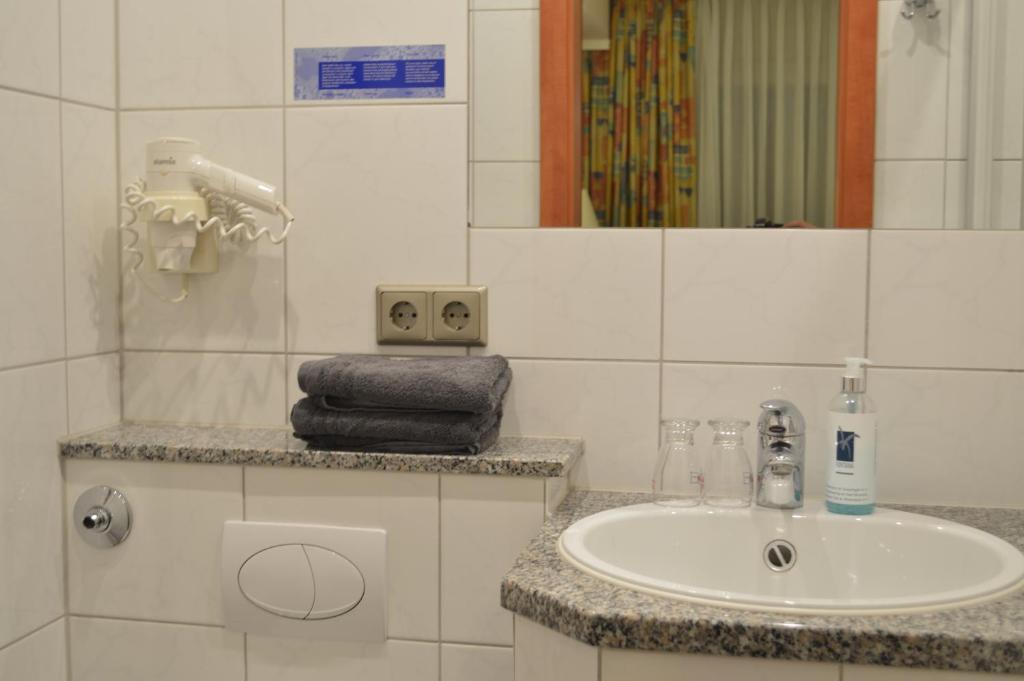 Abant Hotel Frankfurt Obertshausen Pokoj fotografie